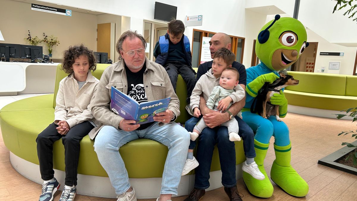Ziekenhuis Enschede krijgt eigen boek en mascotte: 'Angst weghalen bij kinderen'