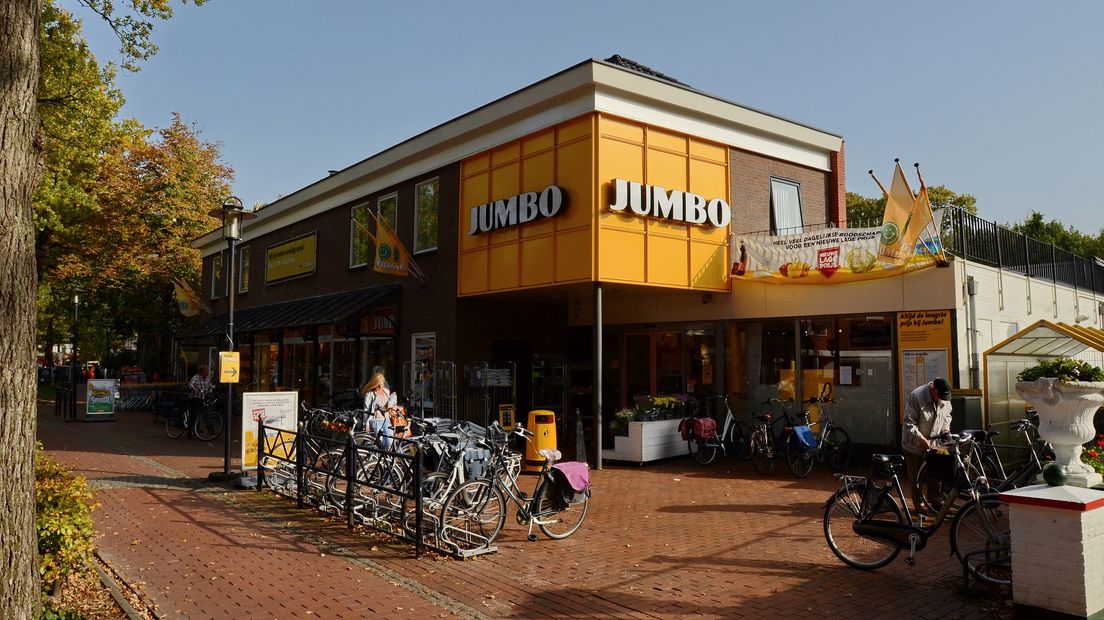 In het centrum van Zuidlaren zijn nu twee supermarkten in het winkellint (Rechten: Jeroen Kelderman/RTV Drenthe)