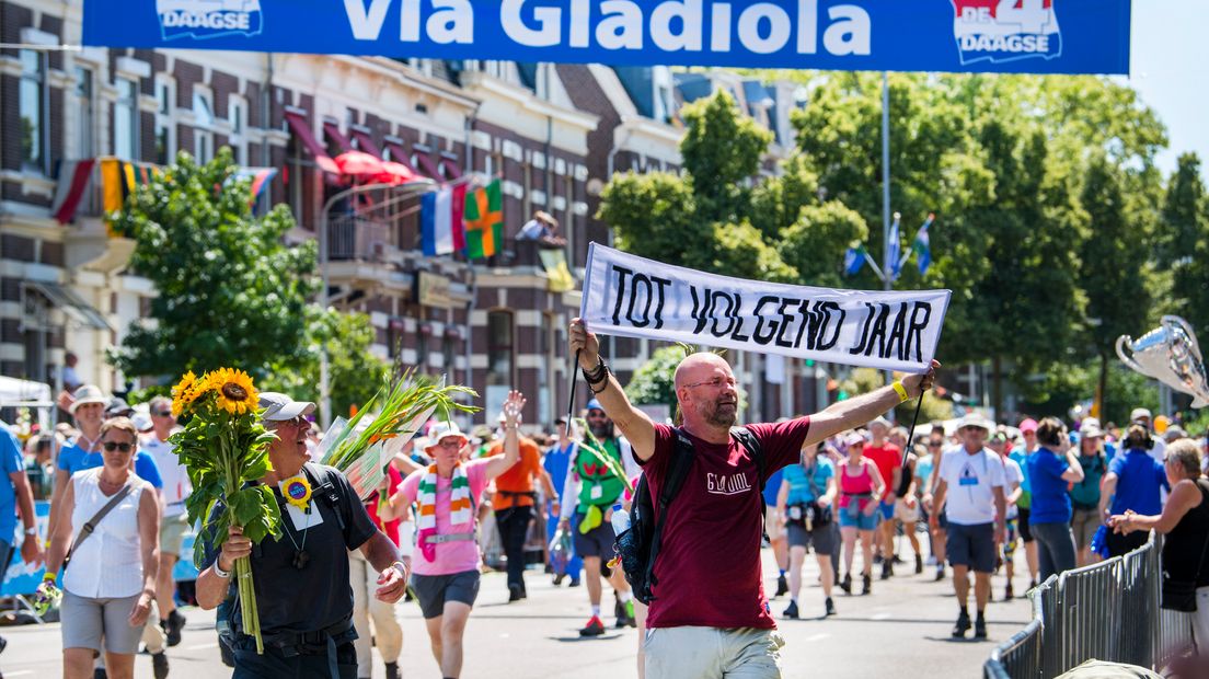 De eindstreep van Nijmeegse Vierdaagse is vrijdag door 38.409 lopers gehaald, zo meldt de organisatie. Op de laatste dag staakten 308 mensen de strijd.