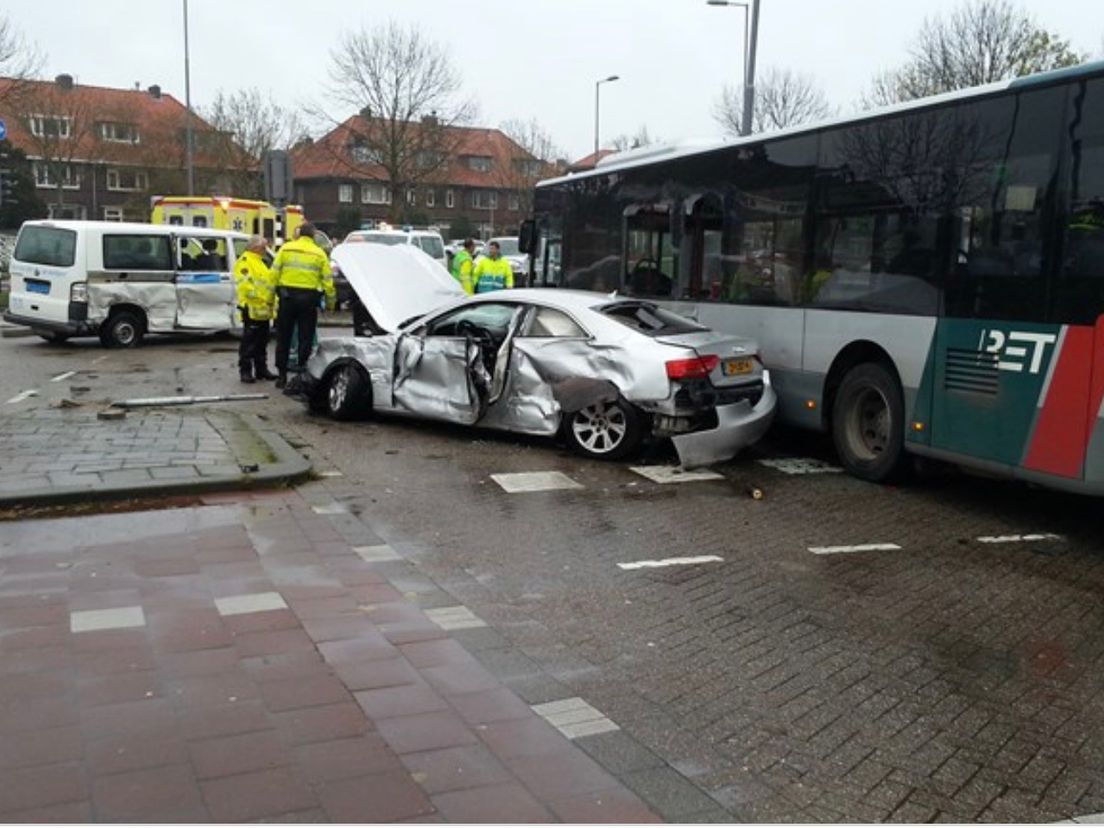 De dollemansrit eindigde tegen een RET-bus