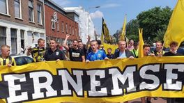 Vitesse-supporters lopen mars, 'dit raakt veel Arnhemmers'
