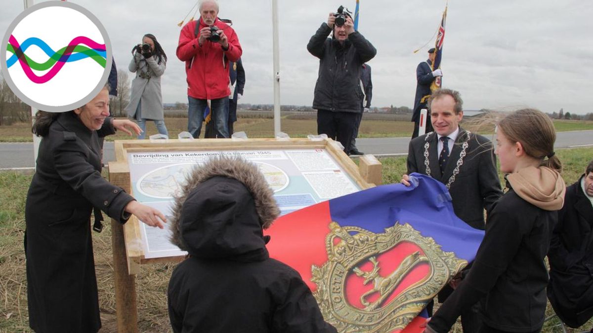 Bevrijding van Kekerdom: onthulling herdenkingspaneel door Canadese ambassadeur