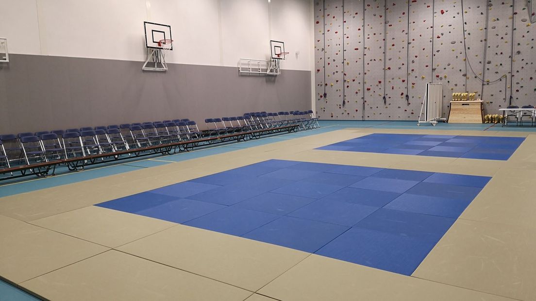 Ouders betalen gewoon hun contributie aan judoschool Tan-Ren-Jutsu