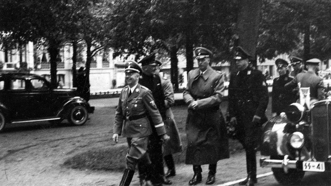 Het bezoek van Himmler oogde gemoedelijk en charmant, maar de aanleiding was macaber.
