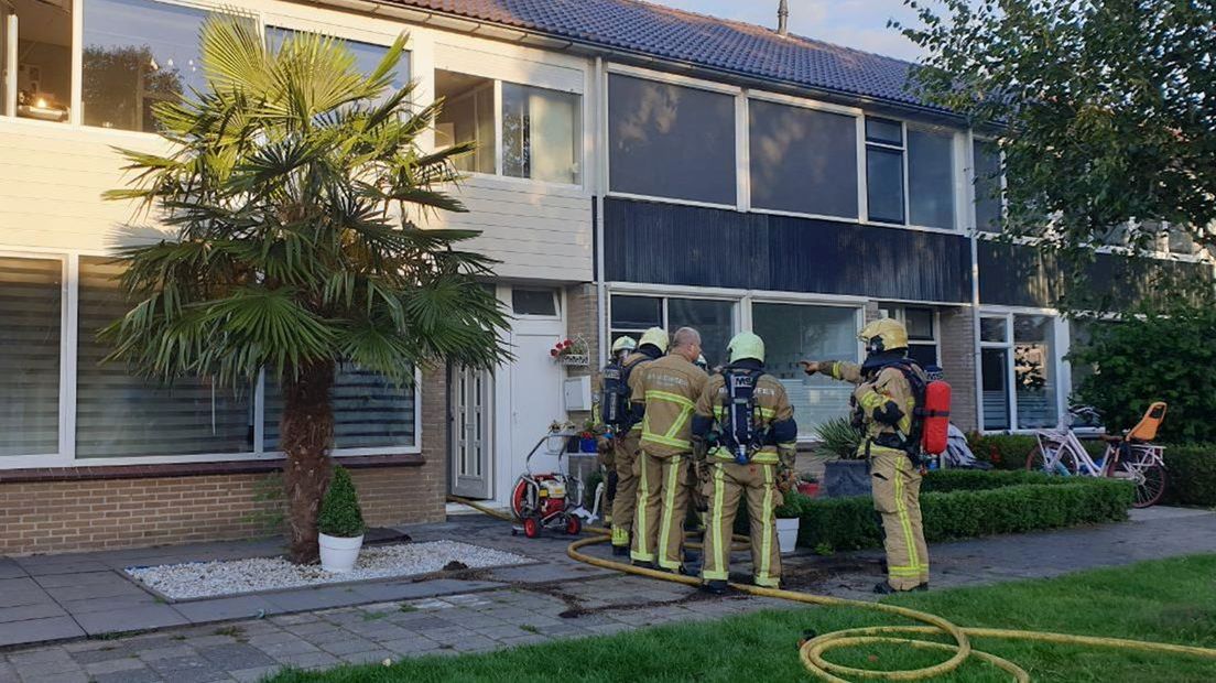 Drie personen naar ziekenhuis na woningbrand in Hengelo