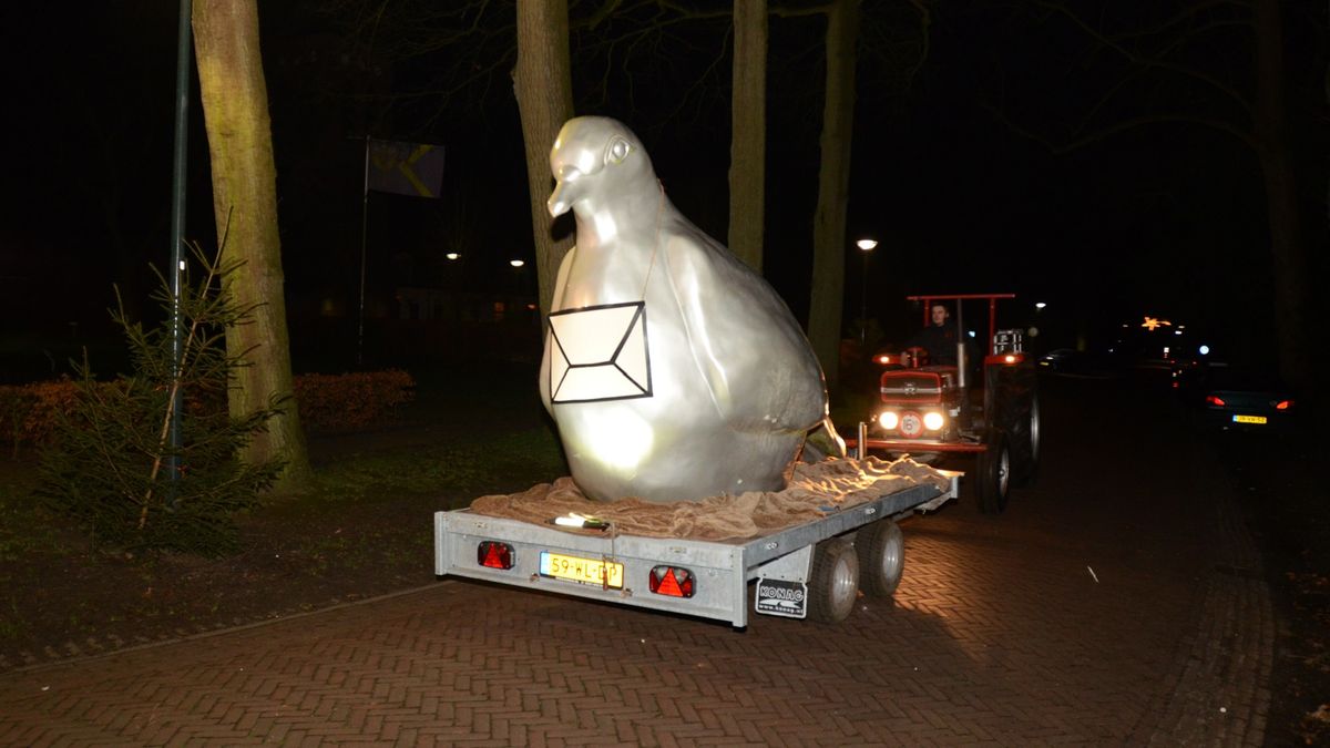 Zilveren Vredesduif naar Zorgvlied gevlogen