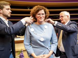 Marijke van Beukering officieel burgemeester van Nieuwegein: 'Mijn handen jeuken'