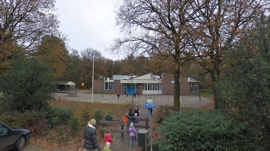 Darp heeft volgend schooljaar waarschijnlijk geen basisschool meer (Rechten: Google Streetview)
