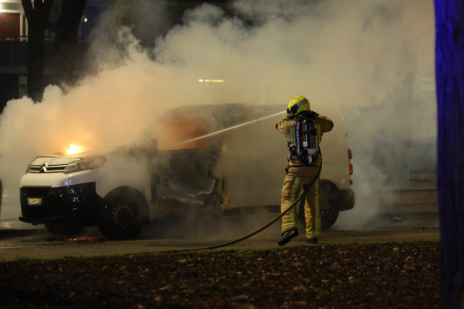 Flinke rookontwikkeling bij de autobrand