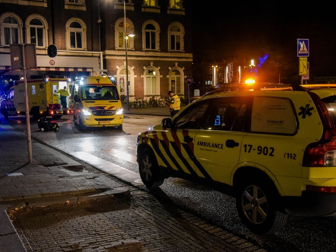 Ambulances op de Stieltjesstraat na de aanrijding
