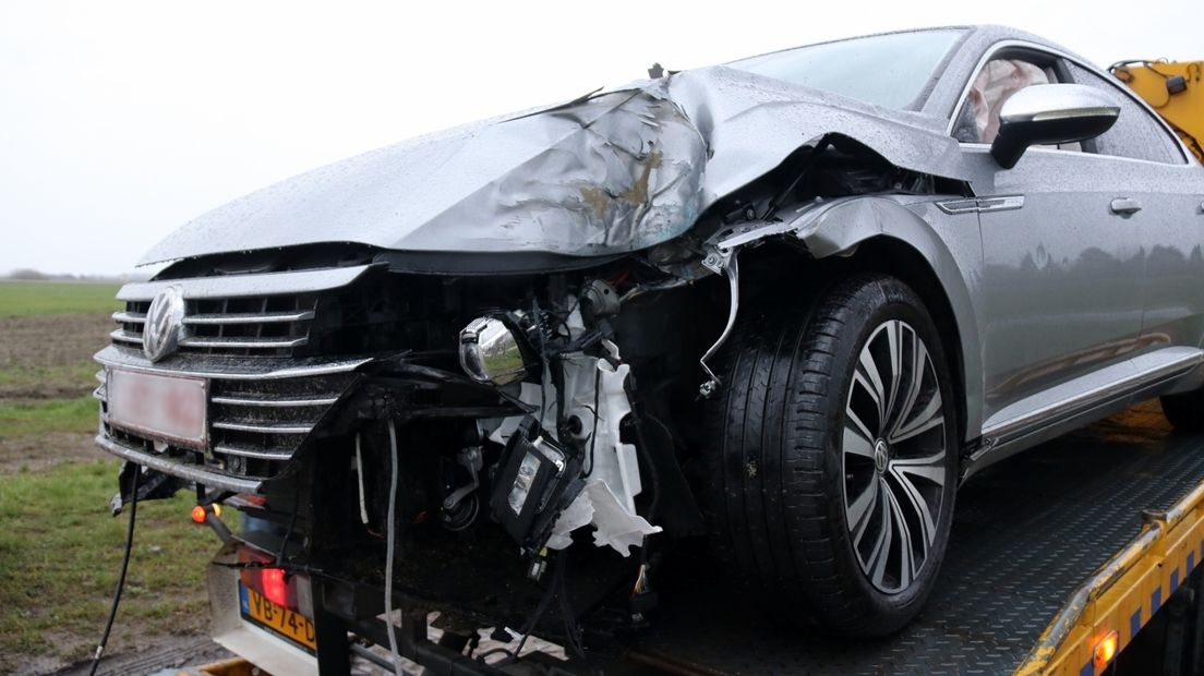 Belg gewond bij ongeluk in Hulst, auto ernstig beschadigd