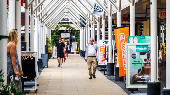 Verzet tegen verbouwing winkelcentrum groeit, gemeente laat zich niet afschrikken door dreigbrief