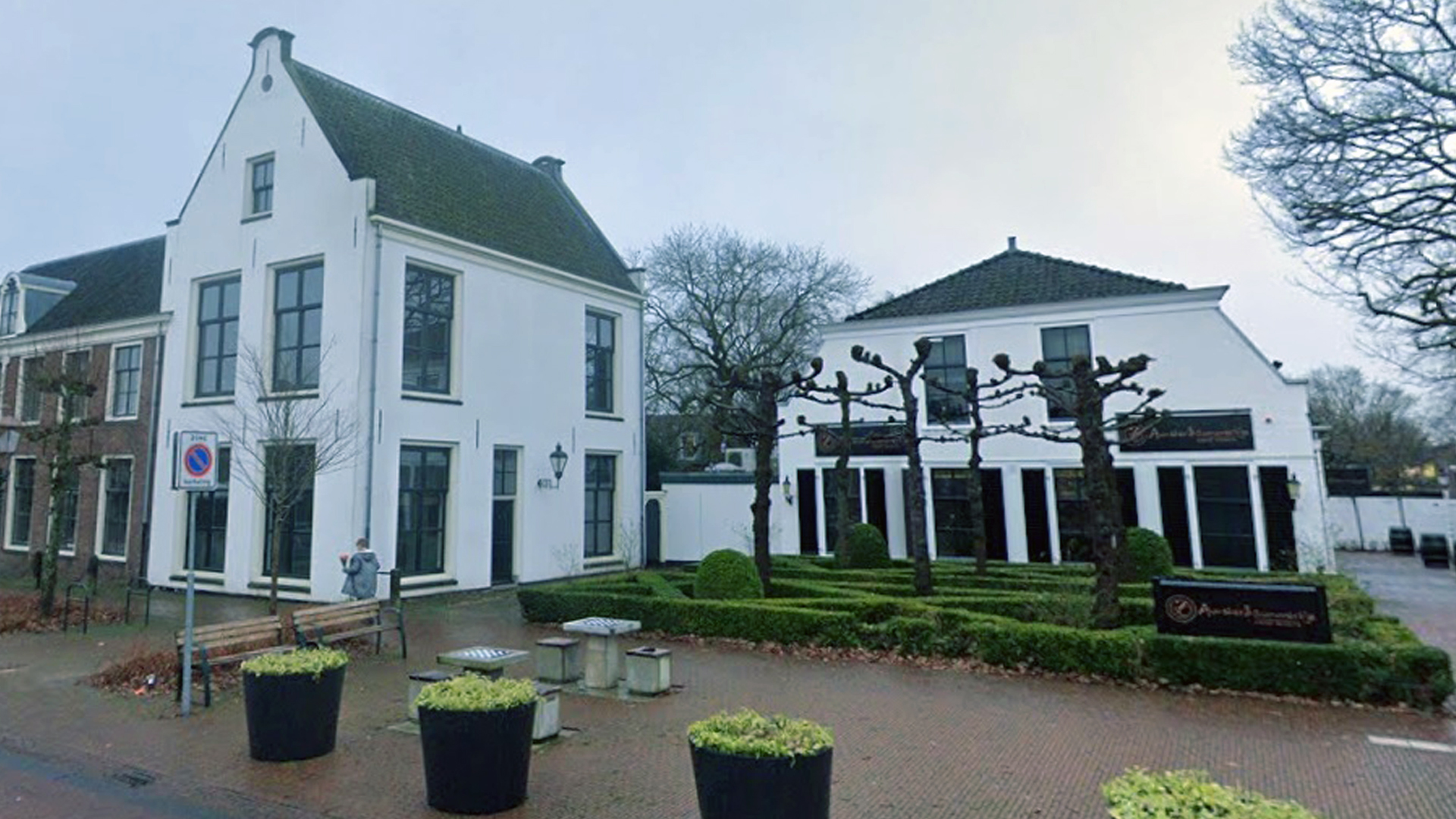 Sterrenrestaurant wint van buurvrouw: snoeischaar moet in de heg