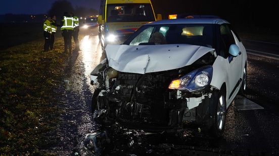 Gewonde bij ongeluk op N34 bij Annen. Gewonde bij ongeluk op N34 bij Annen.