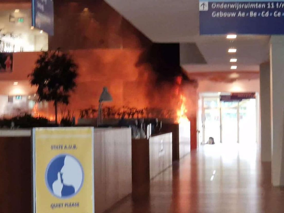 Er zou ook brand hebben gewoed in het ziekenhuis. Dat was niet bevestigd.
