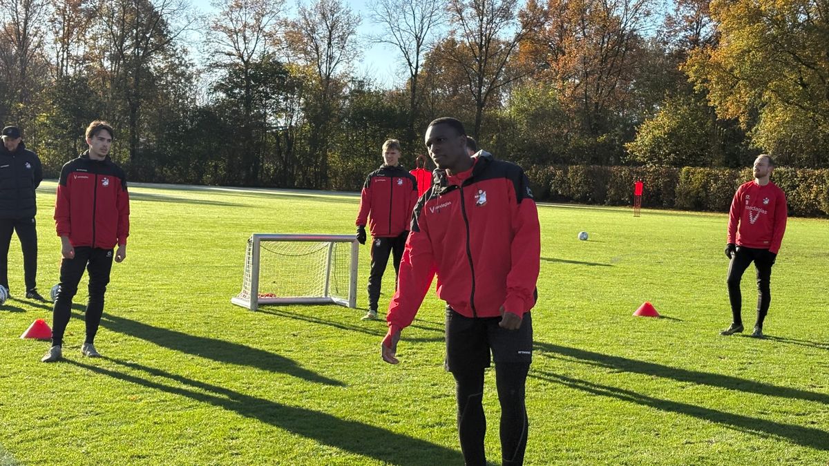 FC Emmen met oom Kongolo tegen hoogvlieger Roda: 'Ik wil bepalender zijn'