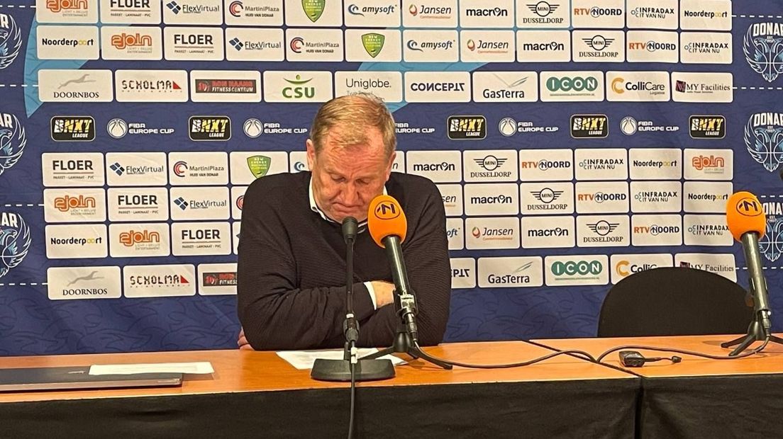 Voorzitter Jakob Klompien van de taskforce van Donar heeft slecht nieuws