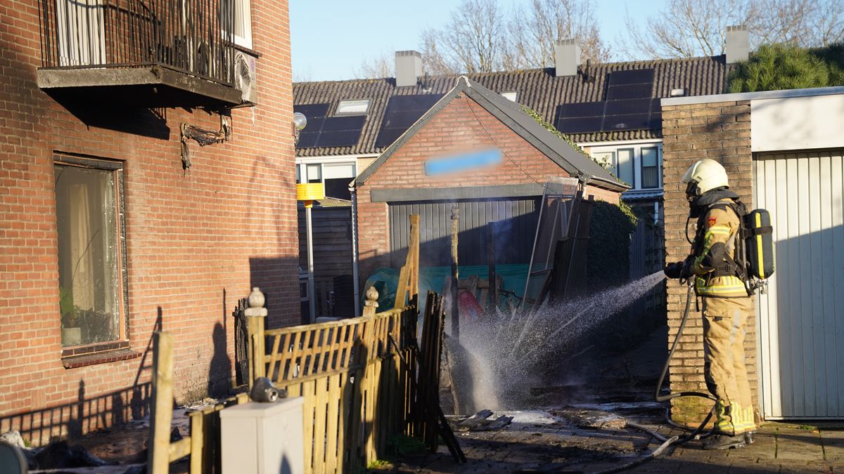 112 Nieuws: Branden in Wilsum en Nijverdal | Dodelijk ongeval bij Zwartsluis