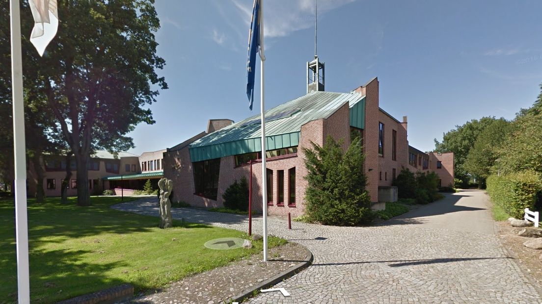 Gemeentehuis Borger-Odoorn (Rechten: Google streetview)