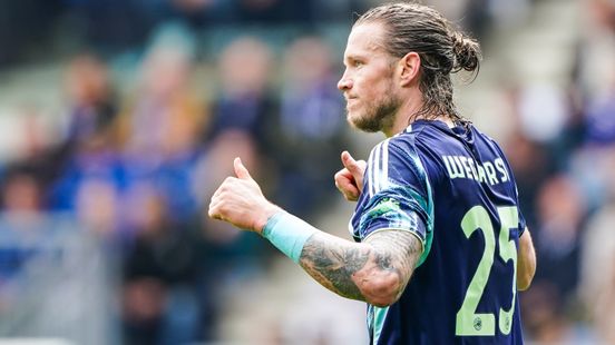 Ten Hag hoopt nog altijd op komst Weghorst: 'Wie wil zo'n spits nou niet?' Home