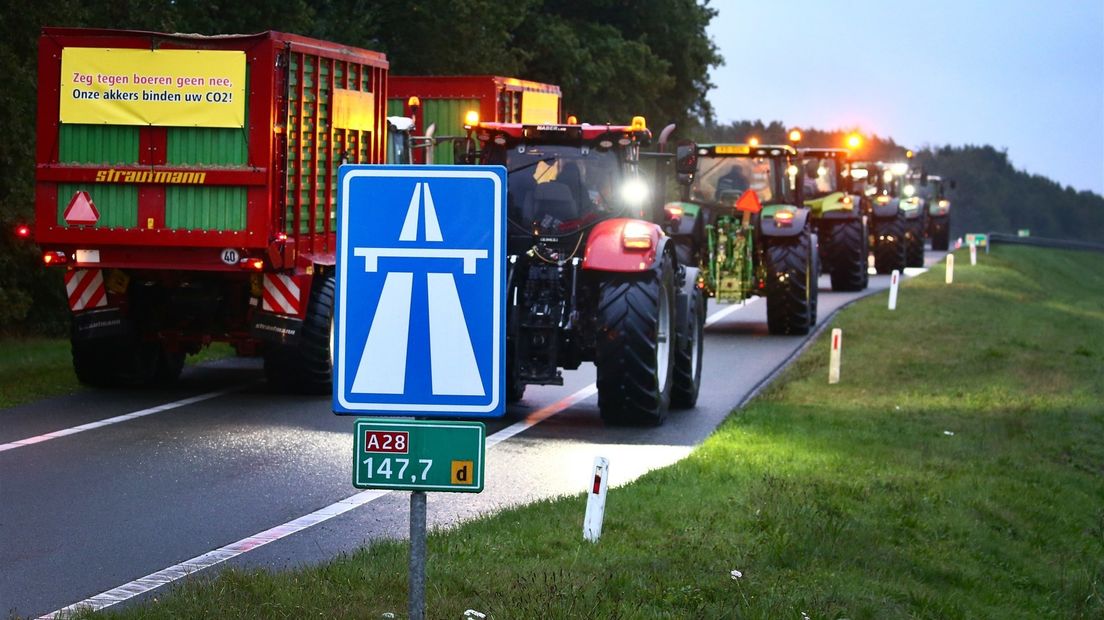 Boeren uit het hele land rijden naar Den Haag.