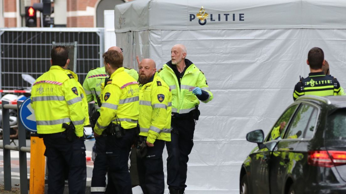 Snorfietser overleden na aanrijding met vrachtwagen op Stadhouderslaan
