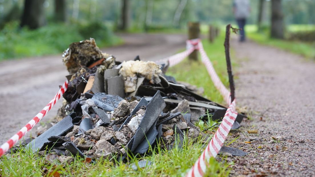 Asbest gedumpt in buitengebied van Schalkhaar