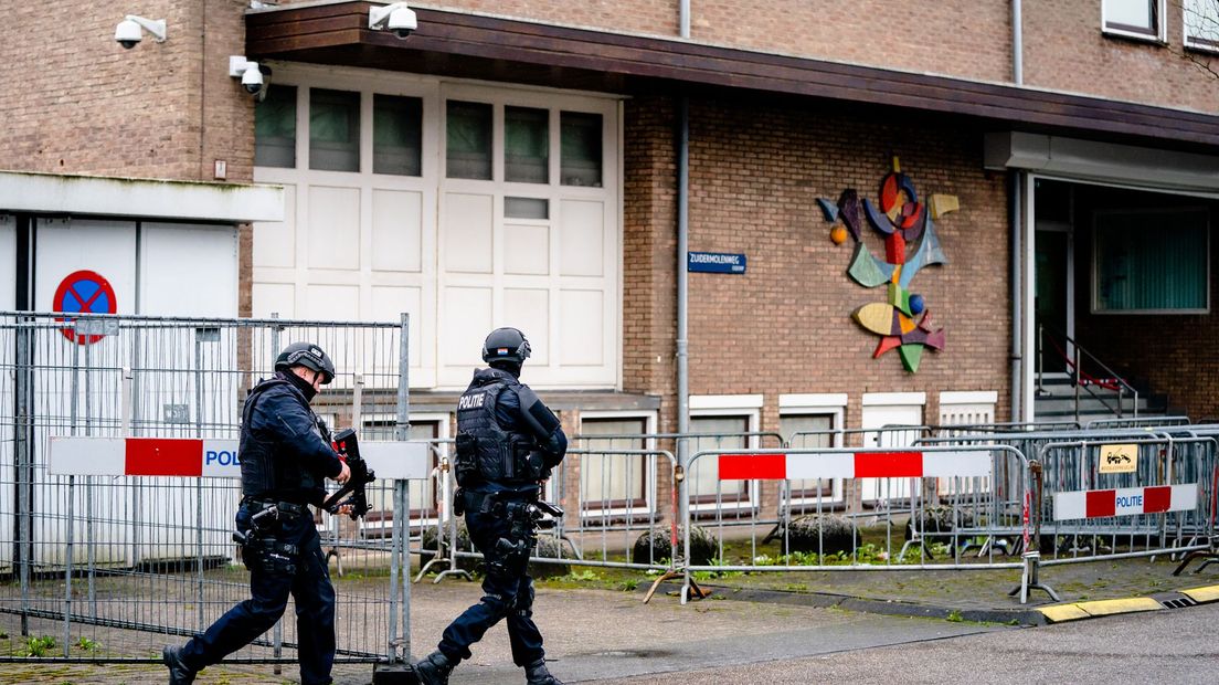 Stevige beveiliging bij de Amsterdamse rechtbank