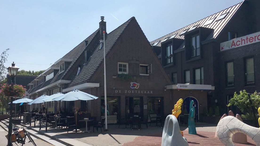 Het vernieuwde lunchcafé De Zoetelaar aan de Dorpsstraat in Zoetermeer