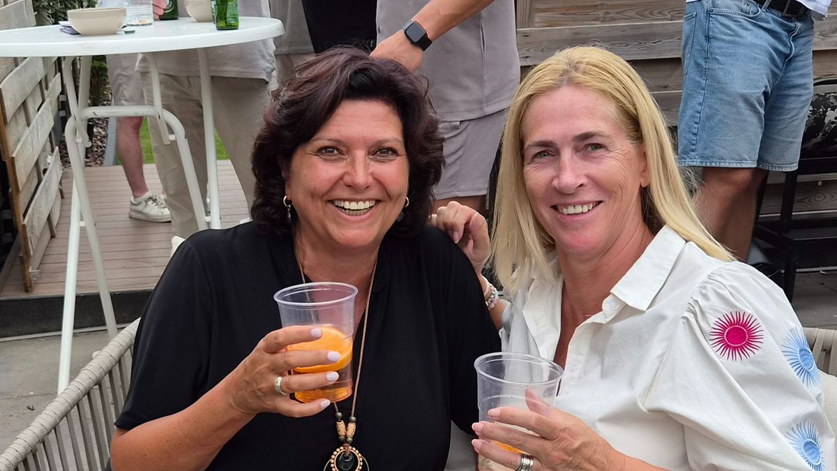 Duizenden mensen op straat voor grootste feest van jaar in dorp: 'Vakantie omgeboekt om er te zijn'