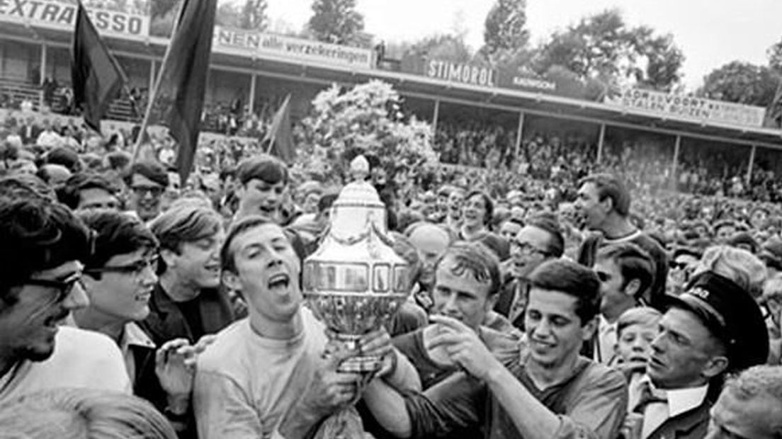 ADO wint beker in '74/'75 