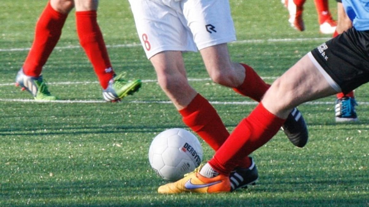 Poortvliet steekt Hoedekenskerke / Kwadendamme de helpende hand toe