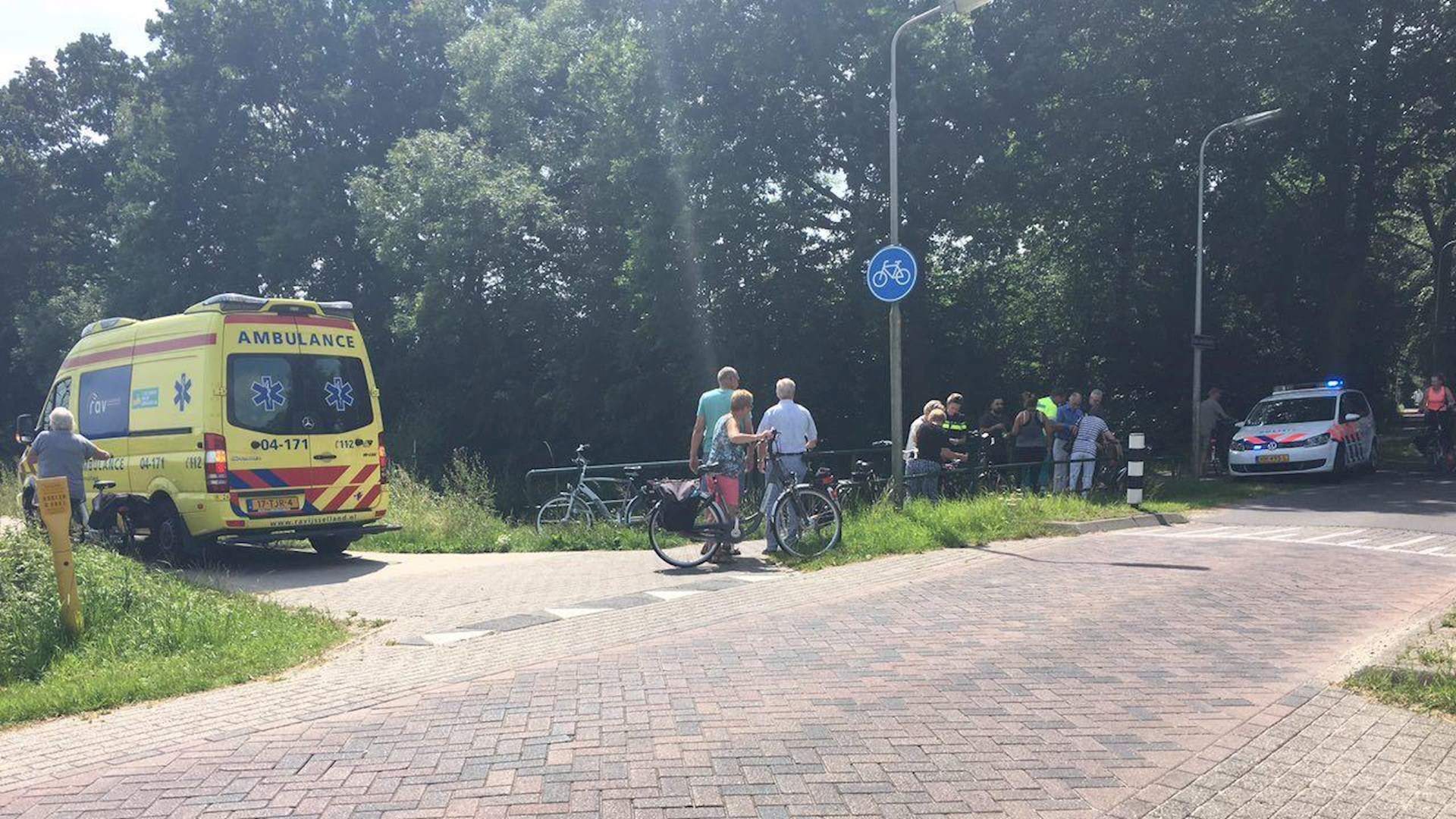 Twee Fietsers Raken Zwaar Gewond Bij Valpartij In Deventer - RTV Oost