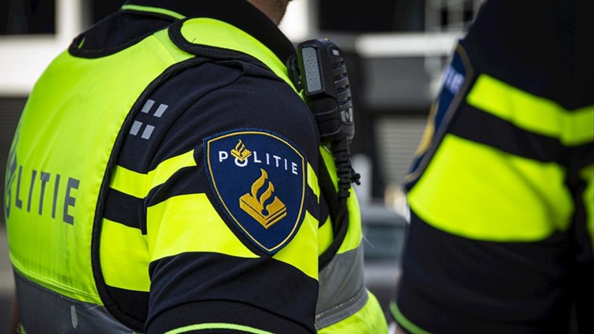 Twee aanhoudingen in Almelo na vondst van mogelijk vuurwapen