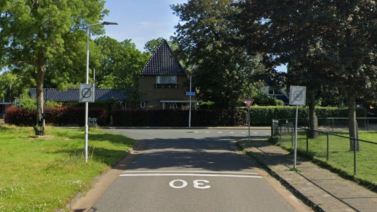 Persoon aangereden in Stiens, mogelijk na conflict | Fietsaccu's gestolen in Leeuwarden