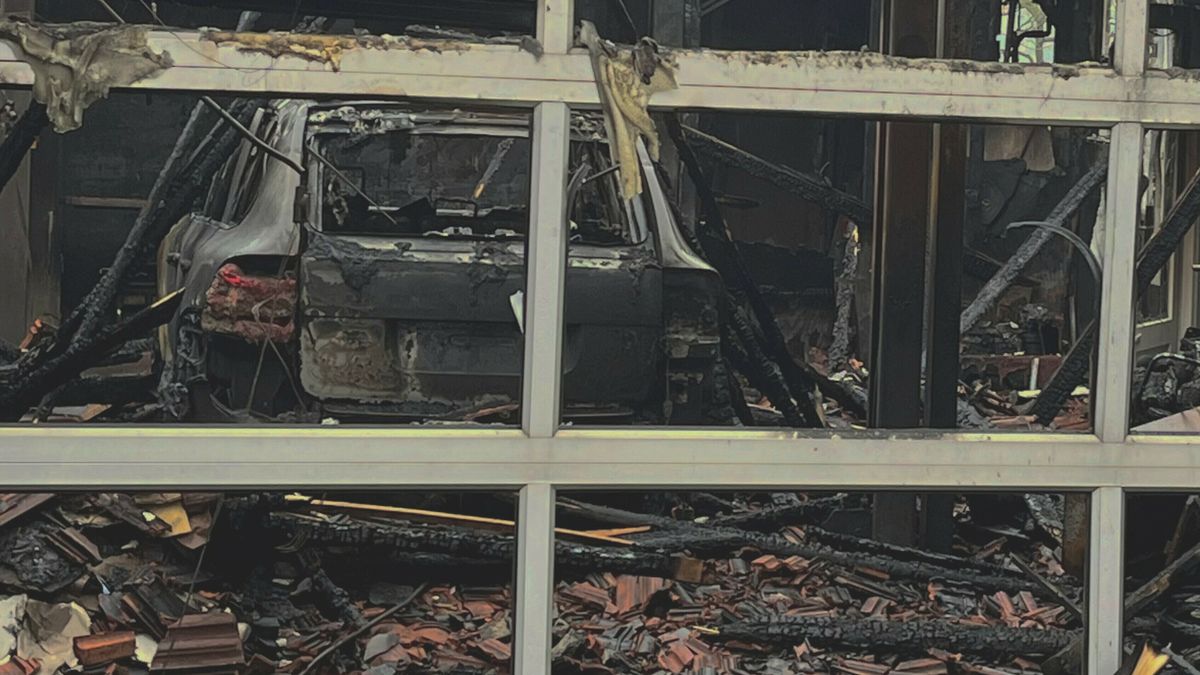 Brand in garage Noordwolde begon mogelijk door afstandsbediening