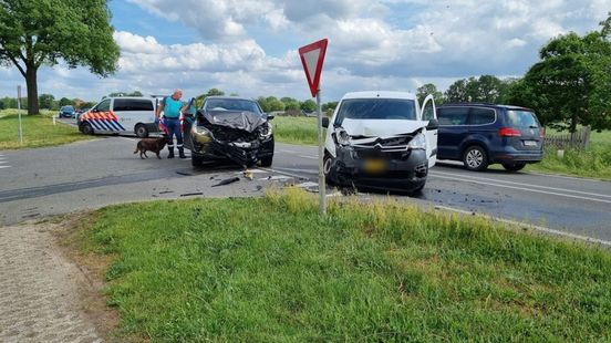 ongeval in Nederasselt • auto ondersteboven in Wageningen. ongeval in Nederasselt • auto ondersteboven in Wageningen.