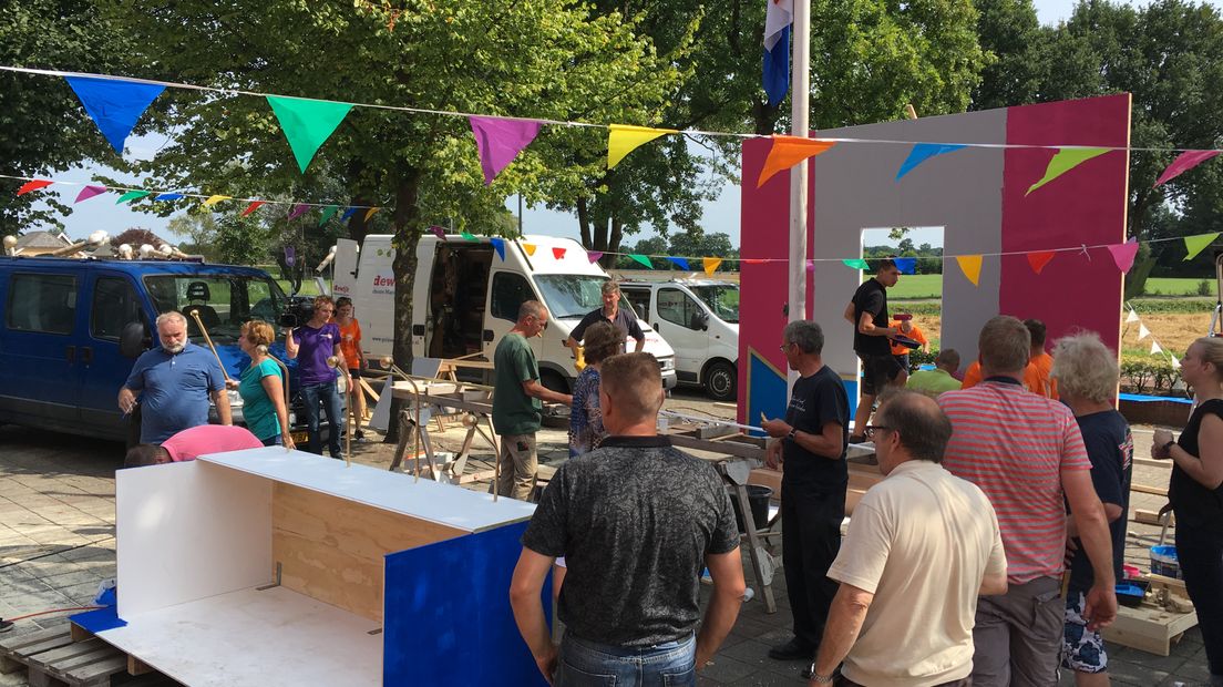 Van 7 tot en met 25 augustus trekt Angelique Krüger door de provincie, op zoek naar de 'Mooiste plaats van Gelderland'. Vandaag zijn we in Halle-Heide en maken we de allerlaatste aflevering van dit seizoen. In dit blog houden we je op de hoogte van de verrichtingen van het team en de laatste ontwikkelingen. Wie gaat er winnen? Kan het team uit Halle-Heide, Geesteren nog verslaan?