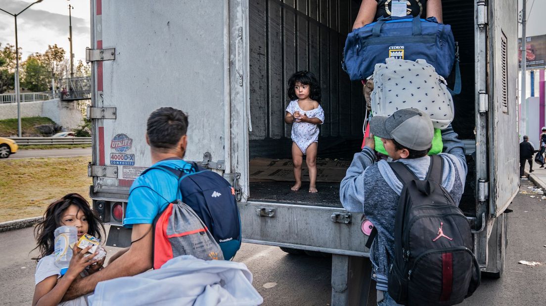 Zilveren Camera 2019: De migrantenkaravaan in Mexico: twee verhalen, één gebeurtenis (Gerlinde Schrijver)