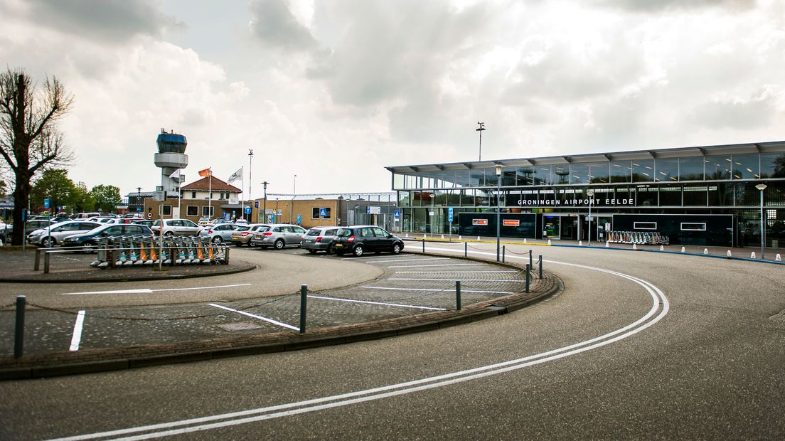 De PvdD wil dat Groningen Airport Eelde op de vingers wordt getikt (Rechten: ANP / Remko de Waal)