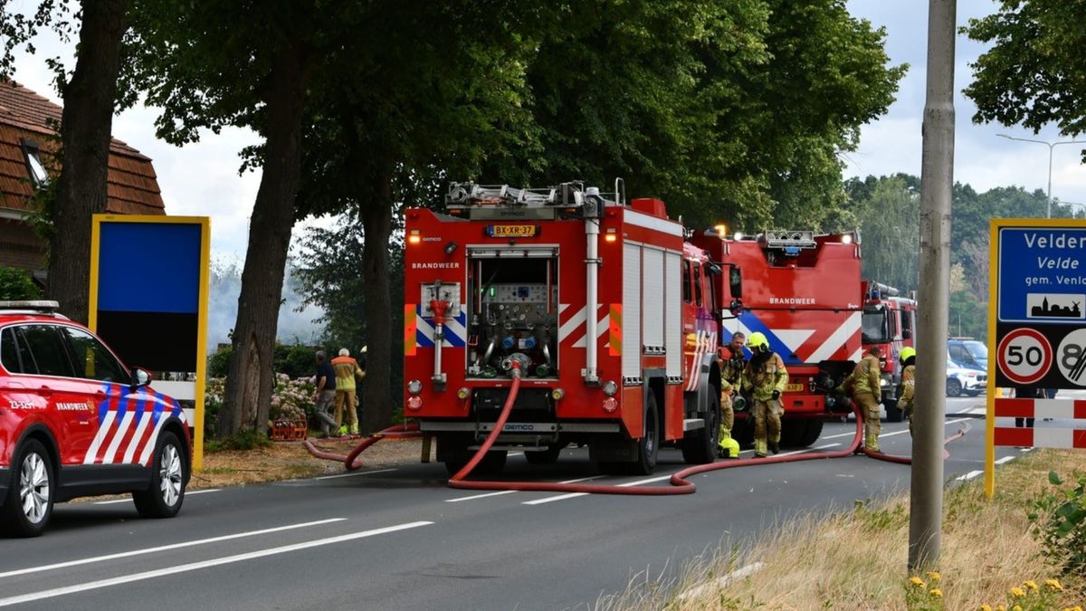 Rijksweg N271 afgesloten vanwege brand