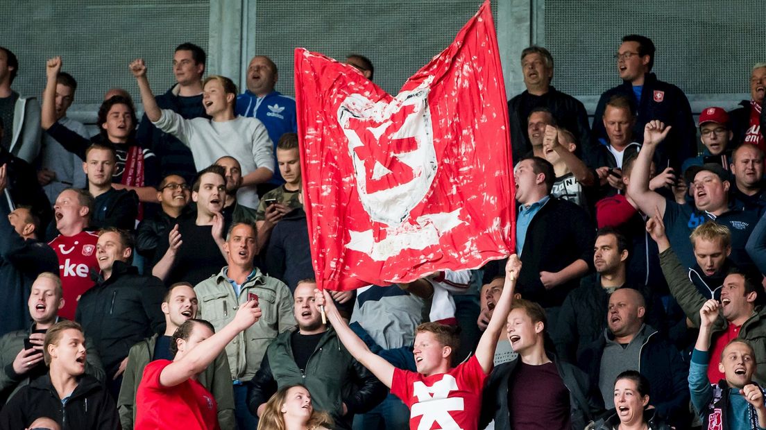 FC Twente-supporters in het uitvak