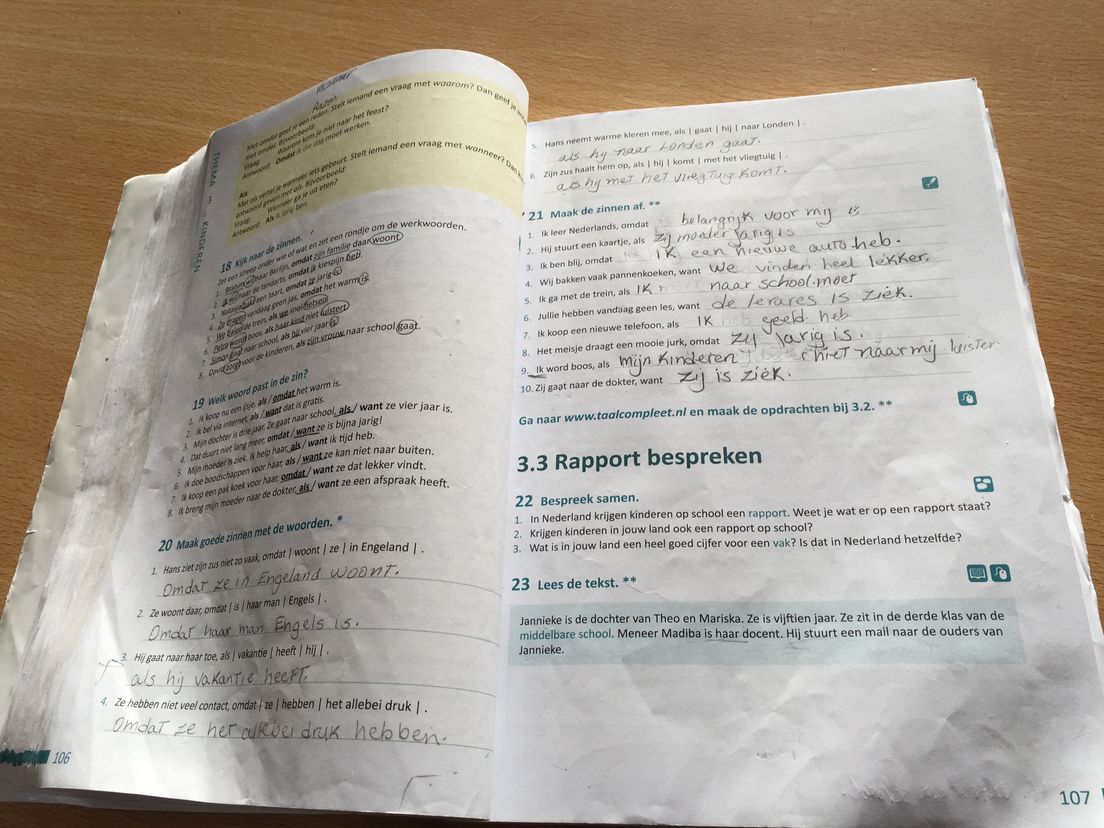 Een lesboek van een taalcursus