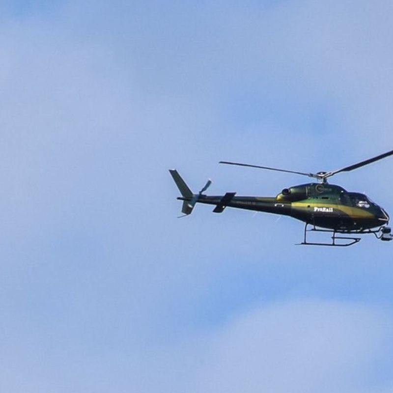 ProRail vliegt met helikopter boven Groningse spoorlijnen RTV Noord
