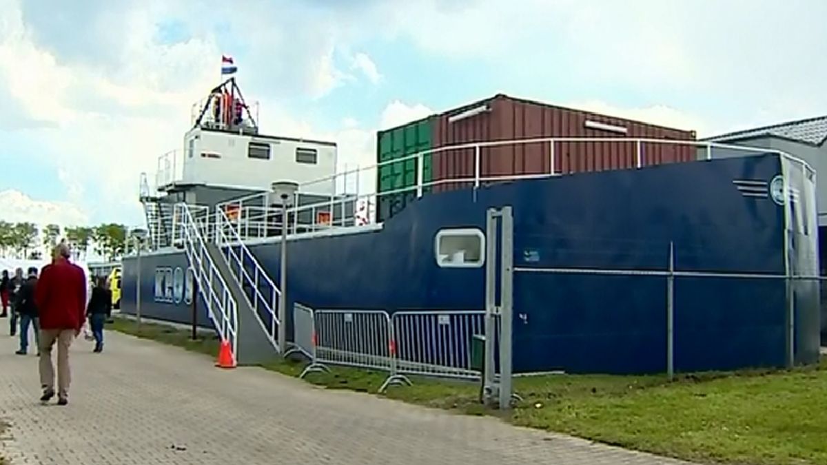 Wijster heeft 30 meter lang oefenschip voor rampbestrijding