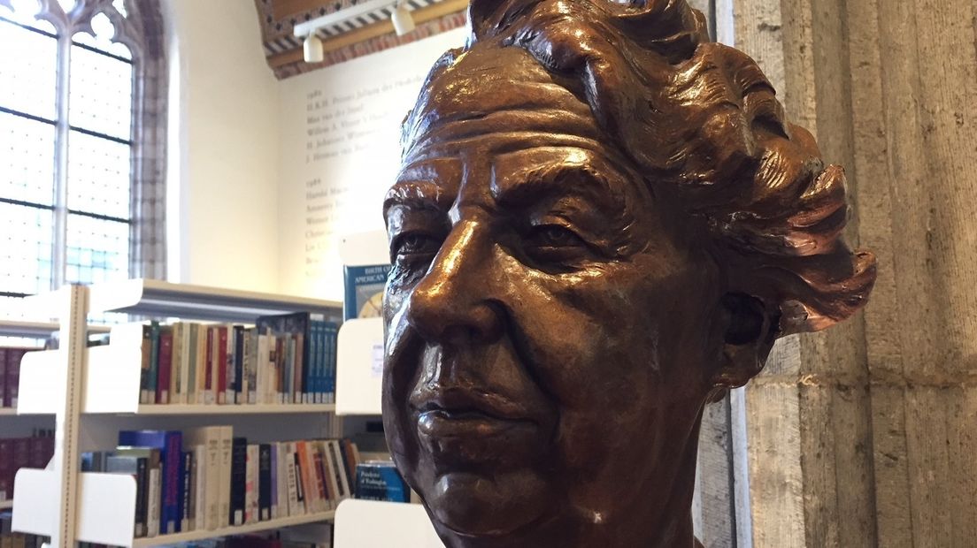 Borstbeeld van Eleanor Roosevelt onthuld in Middelburg