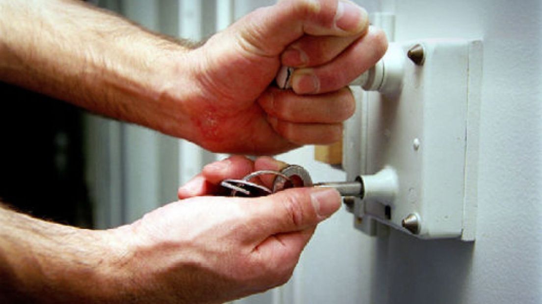 Kamer tegen sluiting Rekken