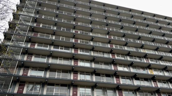 Oud-bewoners in theaterstuk 'Dag Flatje' over hun sloopflat in Geleen Nieuws