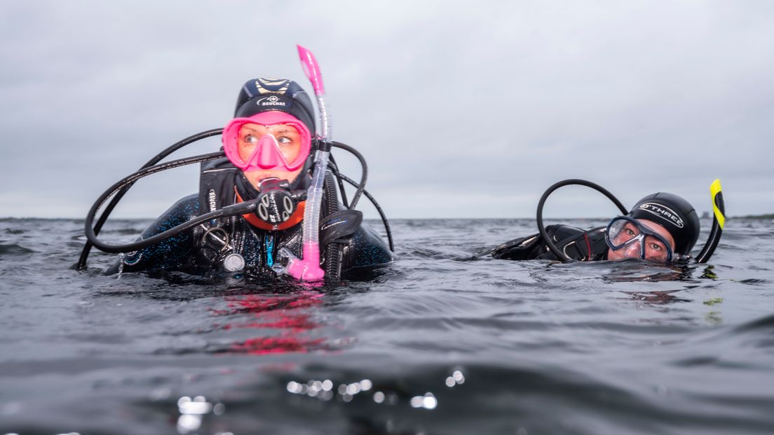 Anita Pijpelink nam de uitnodiging van de Onderwatersportbond aan en ging voor het eerst duiken