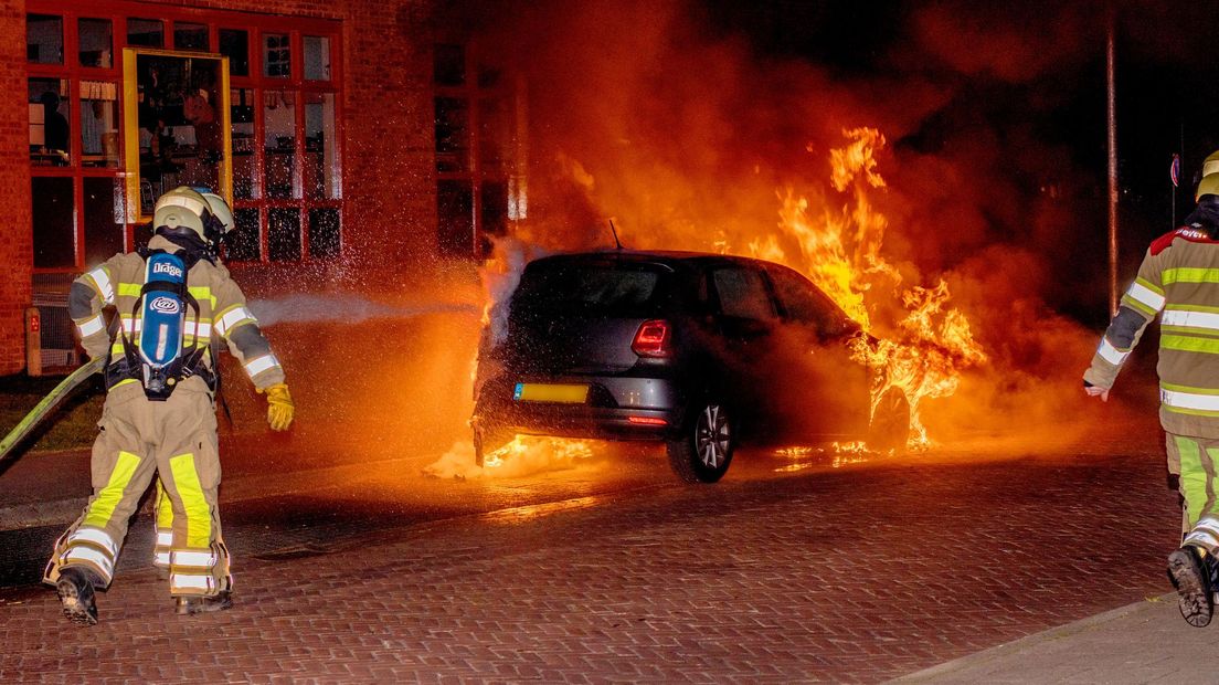 Een autobrand in Woerden in april.